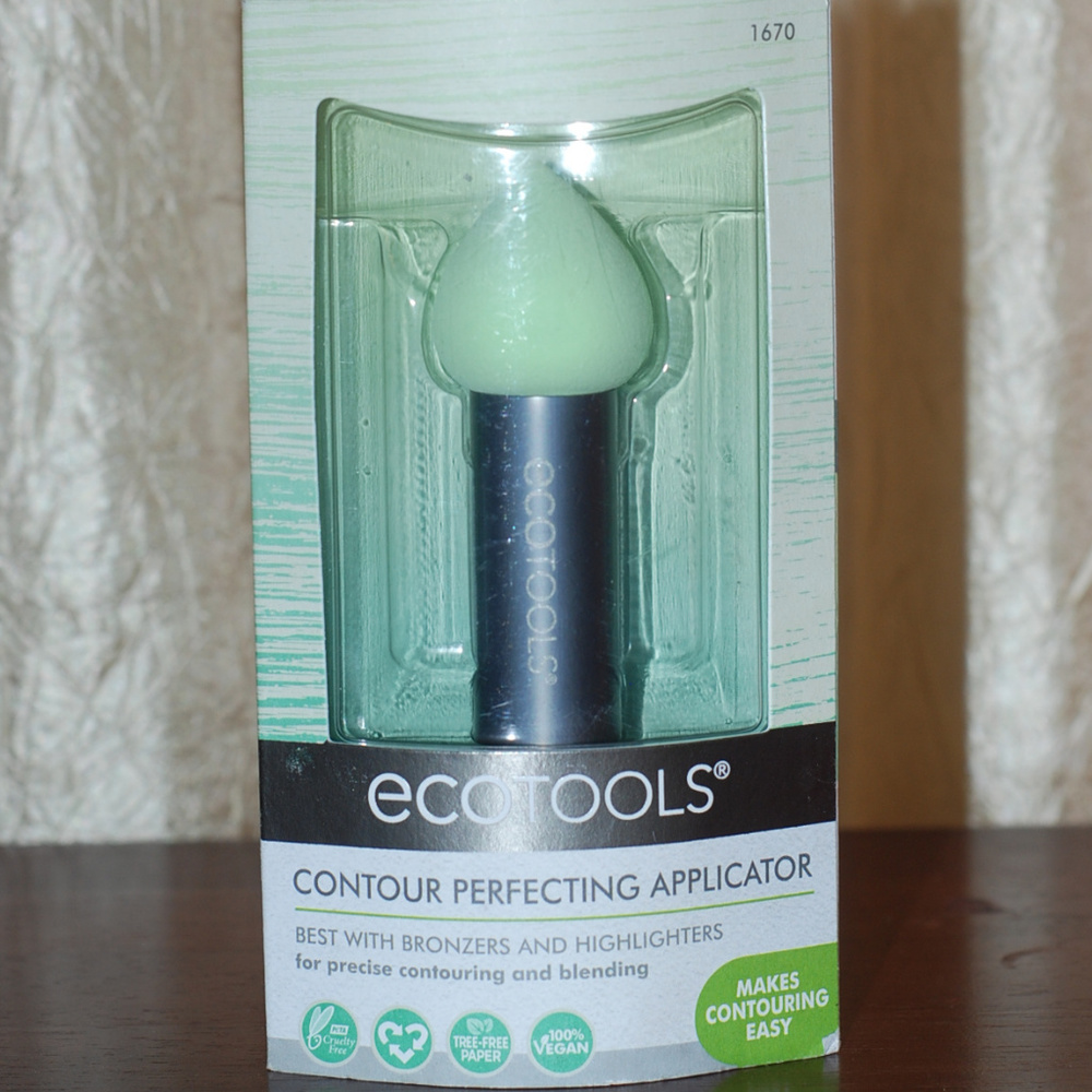 NWT Ecotools Vegan Contour Perfecting Applicator